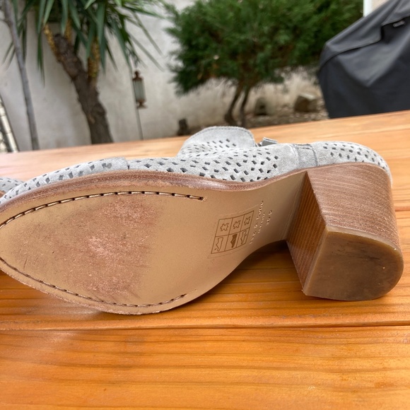 Rag and Bone Margot Suede Gray  Heeled Booties Size 38.5 Perforated Design - Picture 8 of 12